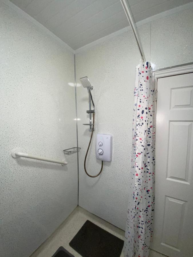 Private Lounge And Double * Kilwinning